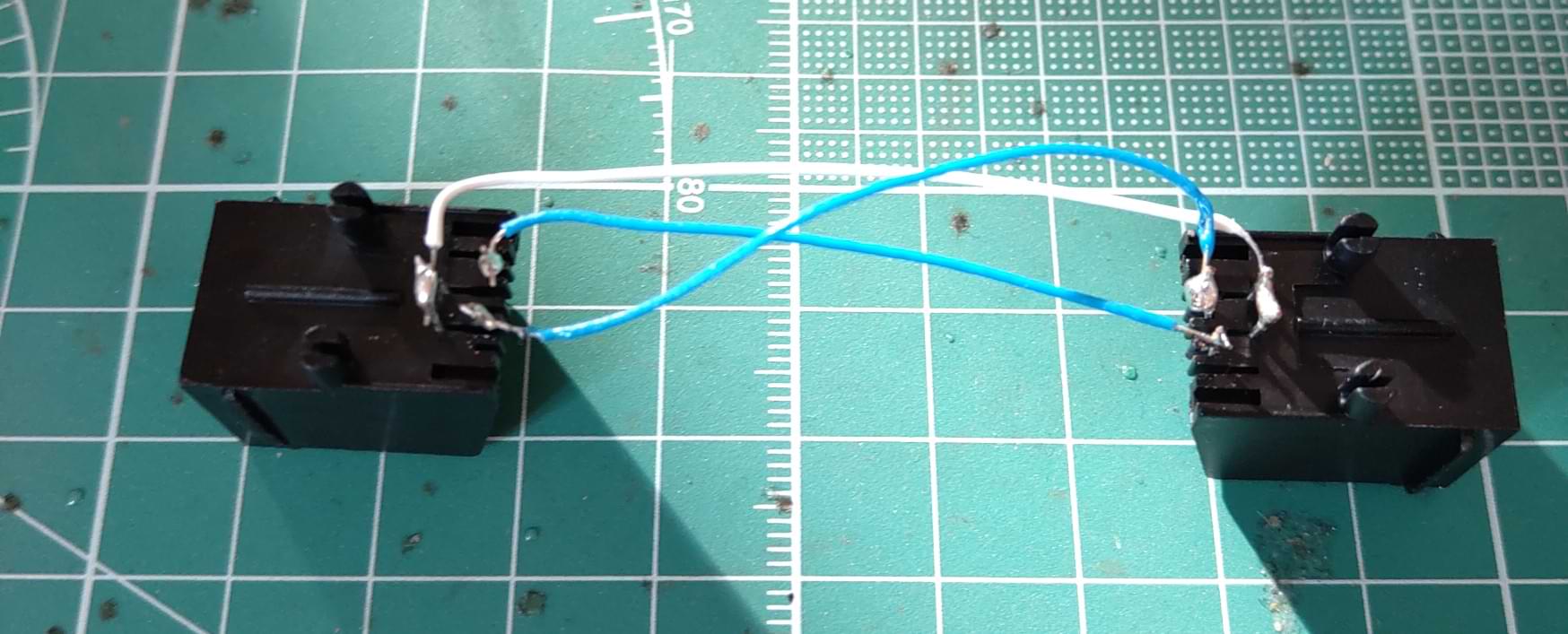 RJ11-Buchsen verlöten